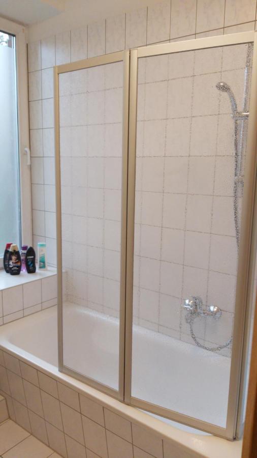 Gemuetliche Ferienwohnung Im Erdgeschoss- Jenaer Strasse エアフルト エクステリア 写真